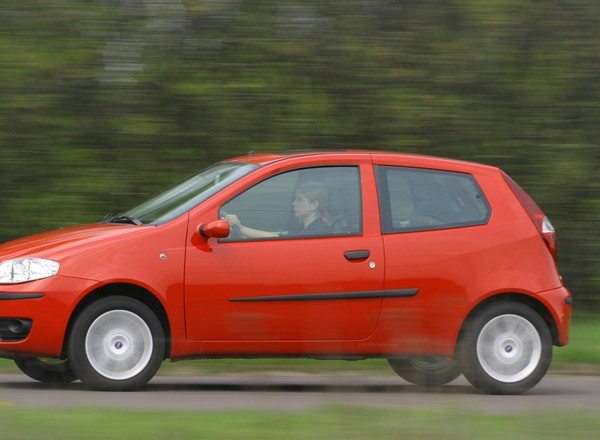Fiat Punto 1.2 kontra Peugeot 206 1.4: co wybrać, wygląd czy dobrą cenę?
