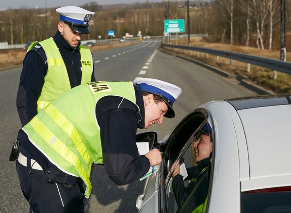 Jak zachować się podczas kontroli drogowej?