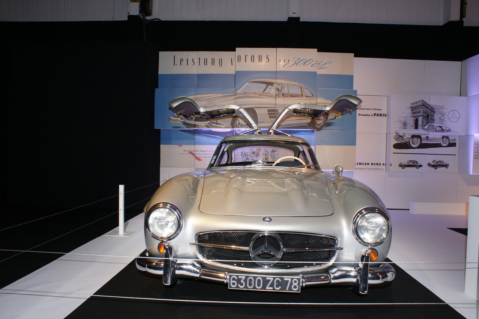 Klasyki i ich reklamy na salonie w Paryżu