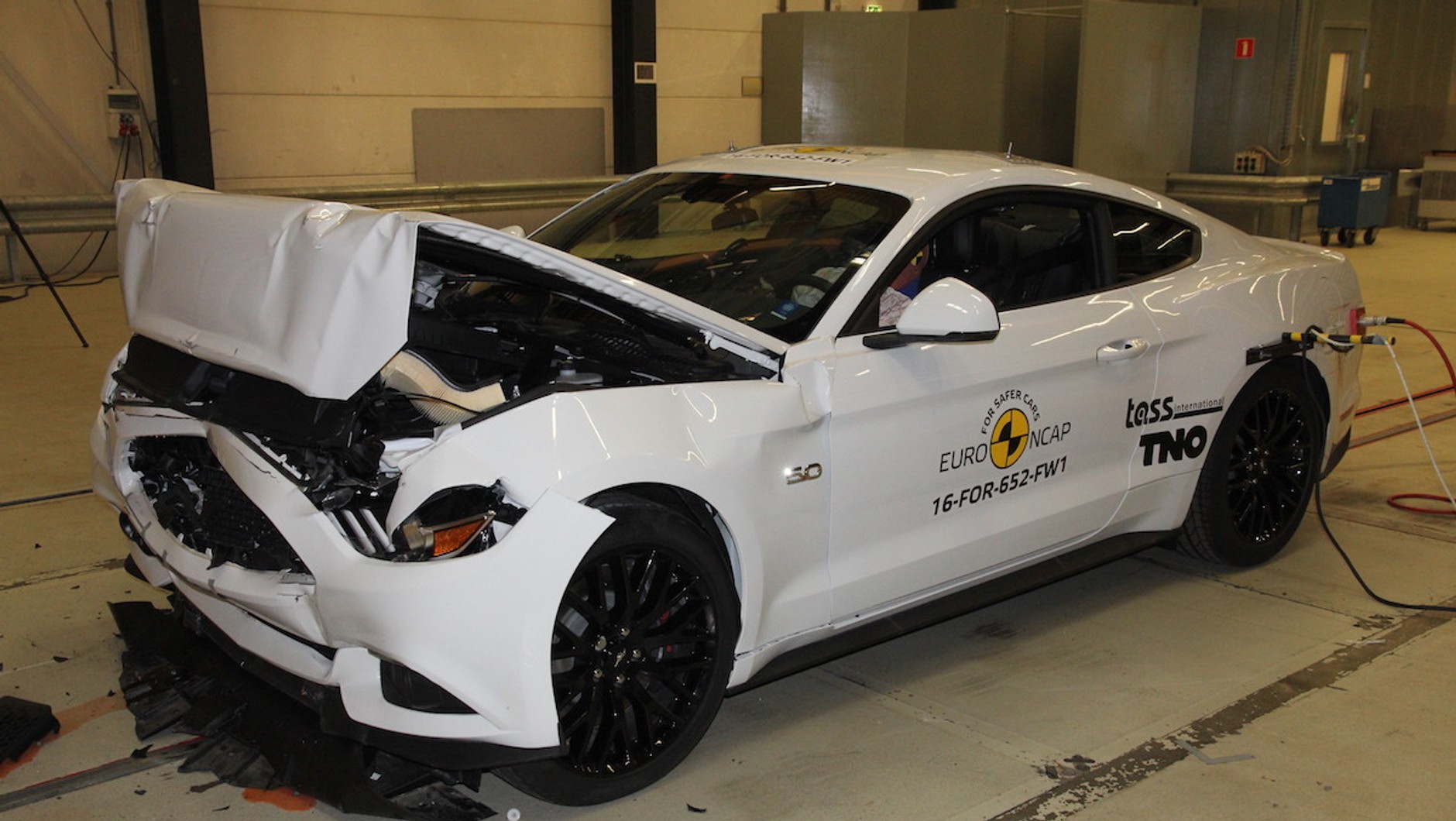 Euro NCAP bada dziś auta nie tylko pod kątem tego, jak ich nadwozia zachowują się podczas wypadków, ale też sprawdza m.in. działanie systemów asystujących. W przyszłości ma oceniać także łatwość obsługi najważniejszych funkcji.