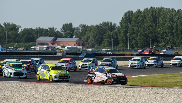 KIA Lotos Race 2017 na torze w Moście
