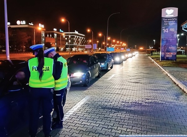 Policja i wiceszef MSWiA potwierdzają. Organizacja i udział w nielegalnych wyścigach będą przestępstwem