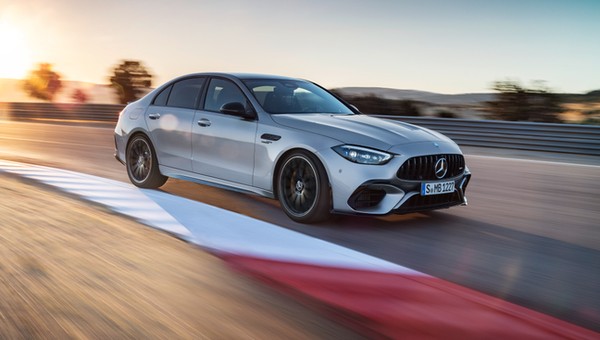 Nowy Mercedes-AMG C 63 S E Performance – najmocniejsze cztery cylindry na świecie