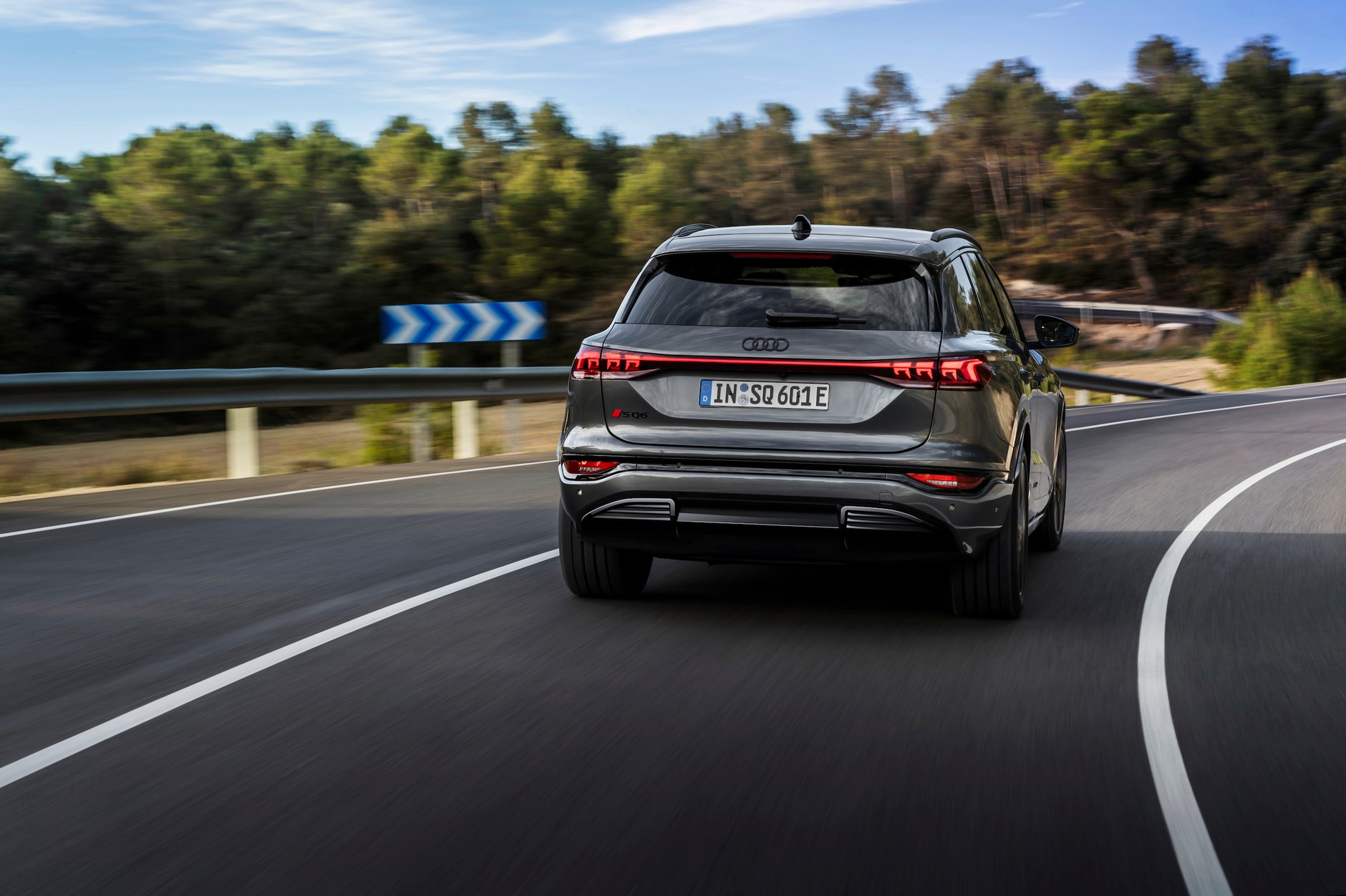 Audi SQ6 e-tron