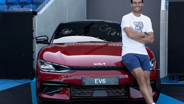 AO22 Rafael Nadal i Kia EV6