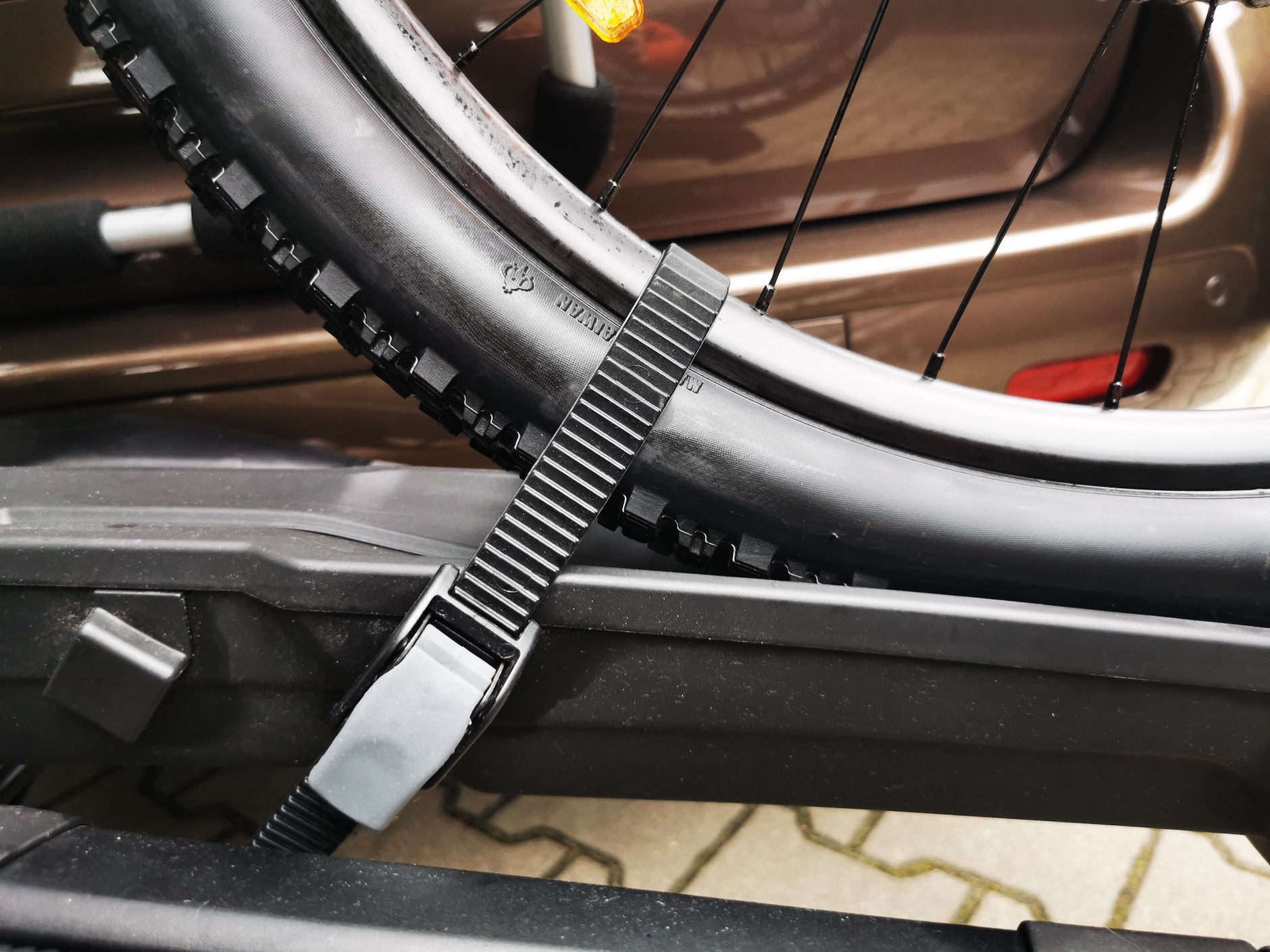 Bagażnik na hak Thule Epos