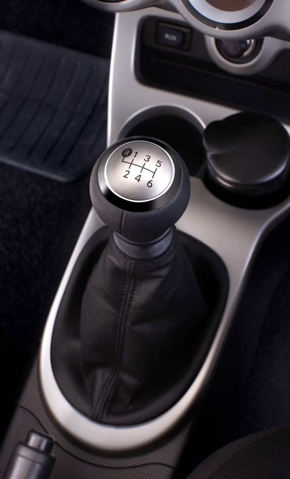 Paryż 2008: Toyota Urban Cruiser – miejski crossover z napędem 4x4 i nowym silnikiem 1,33 Dual VVT-i