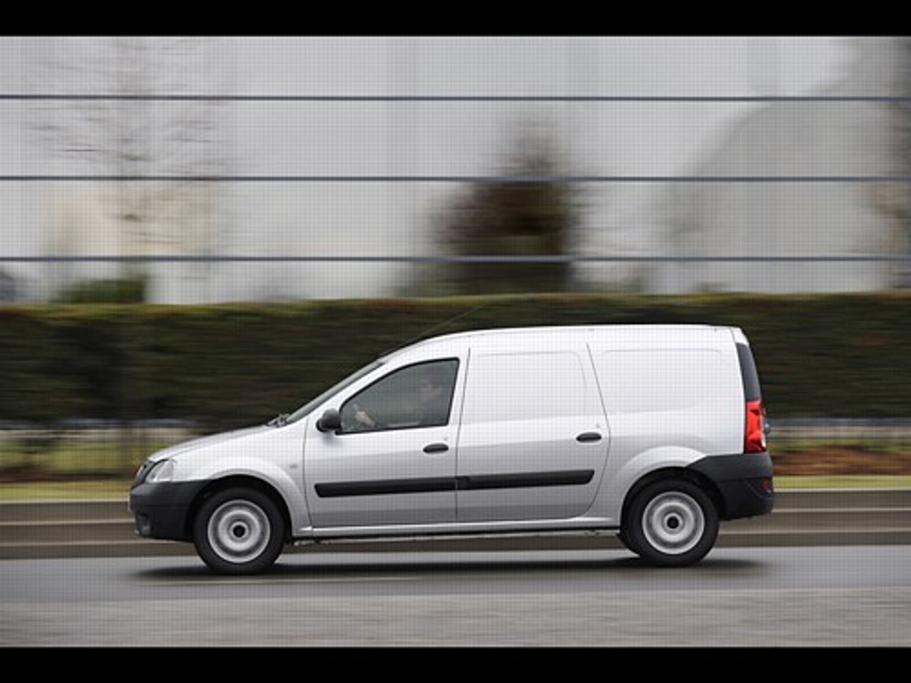 Dacia Logan Van i Pick-up - najtańsze dostawczaki na rynku