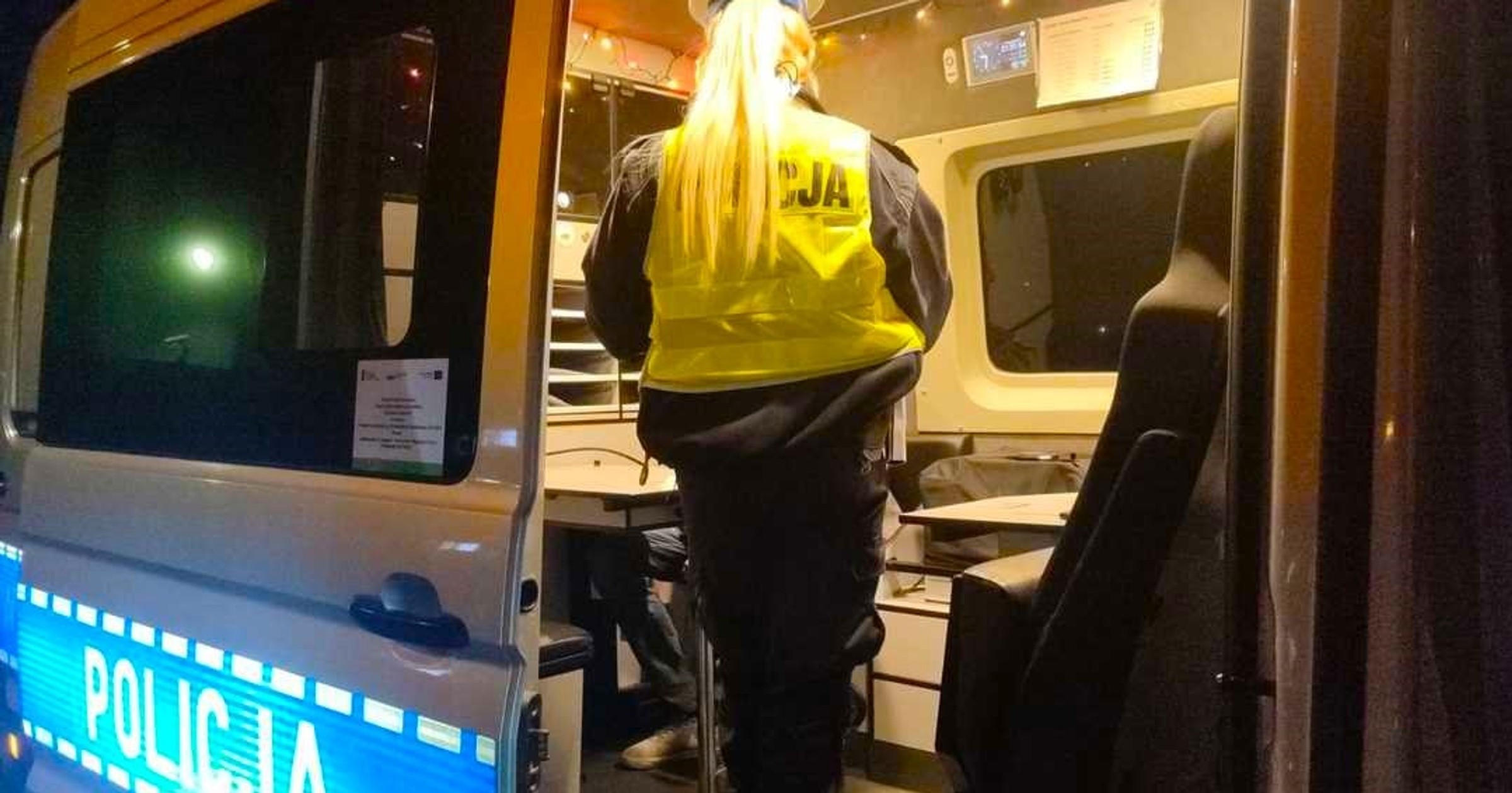 To była zwykła kontrola drogowa. Policjanci zatrzymali ich oboje