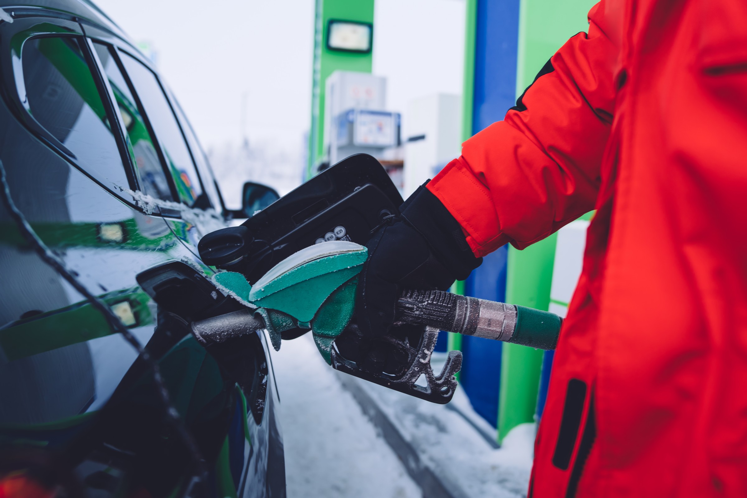 Jak tankować taniej? Jest prosty sposób na realne oszczędności