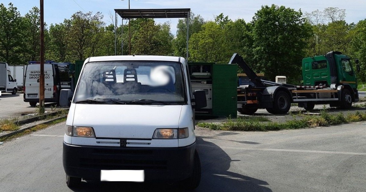 Laweta zabrała niesprawną autolawetę. Miała liczne usterki