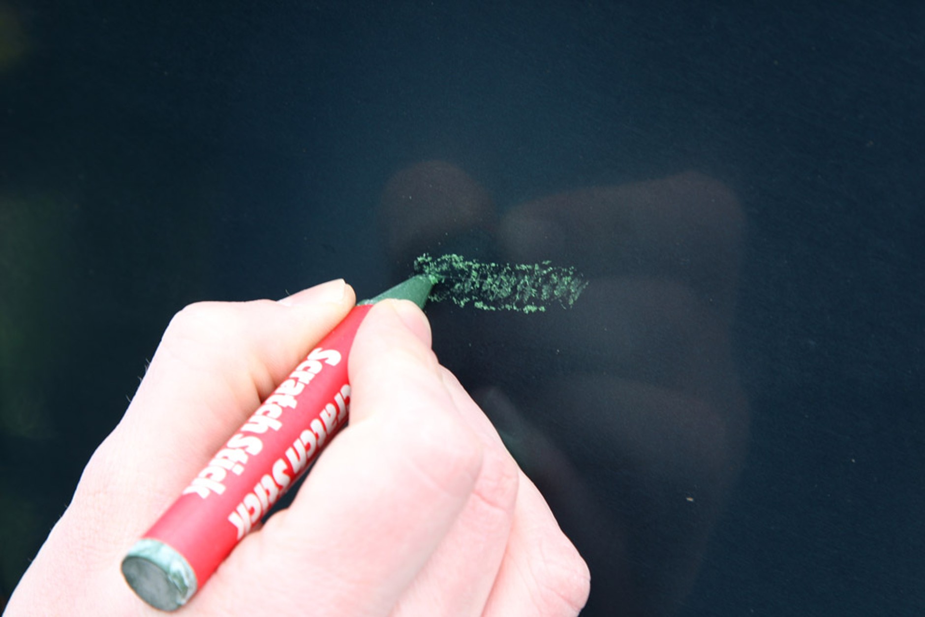 Porządnie umyj auto  po zimie