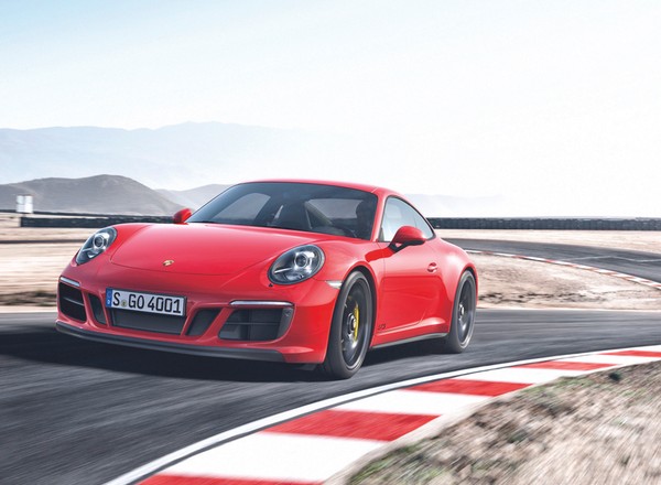 Porsche 911 GTS: Jedenastka wjeżdża w ostatnią lukę