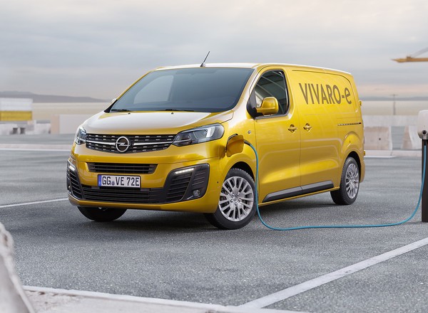 Opel Vivaro-e i Peugeot e-Expert -  elektryczne bliźniaki