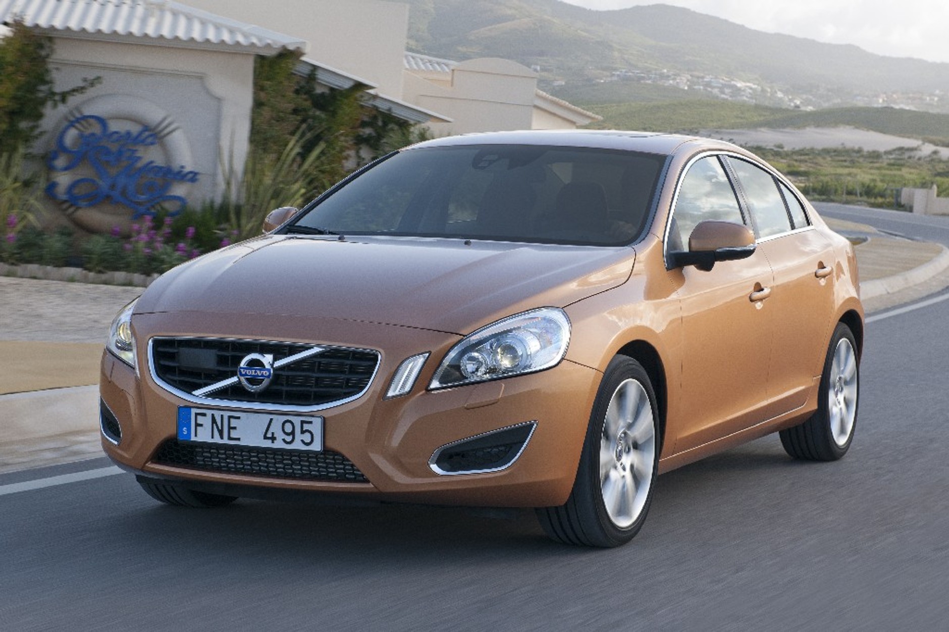 VOLVO S60
