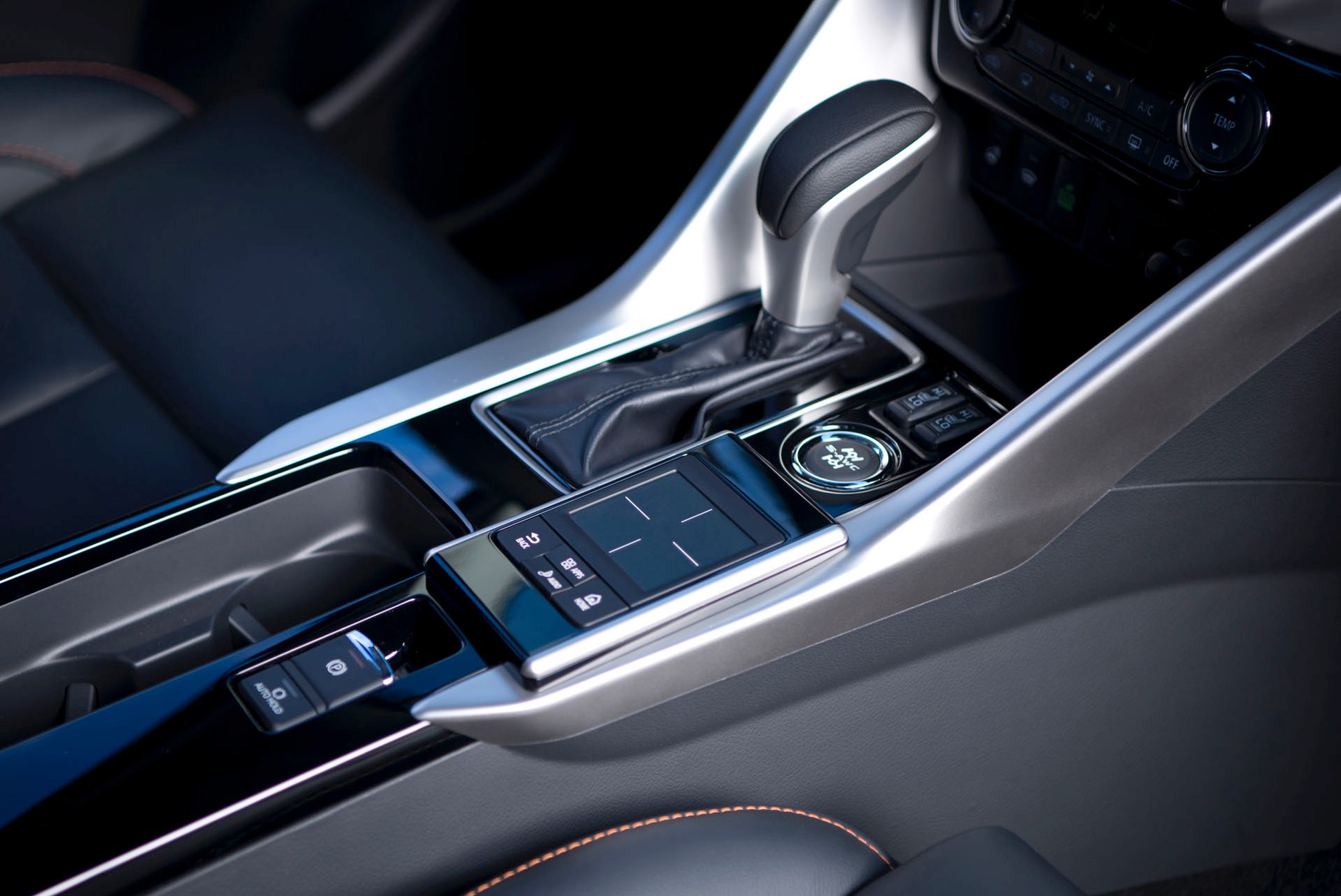 Mitsubishi Eclipse Cross - jak sobie radzi na lodzie?