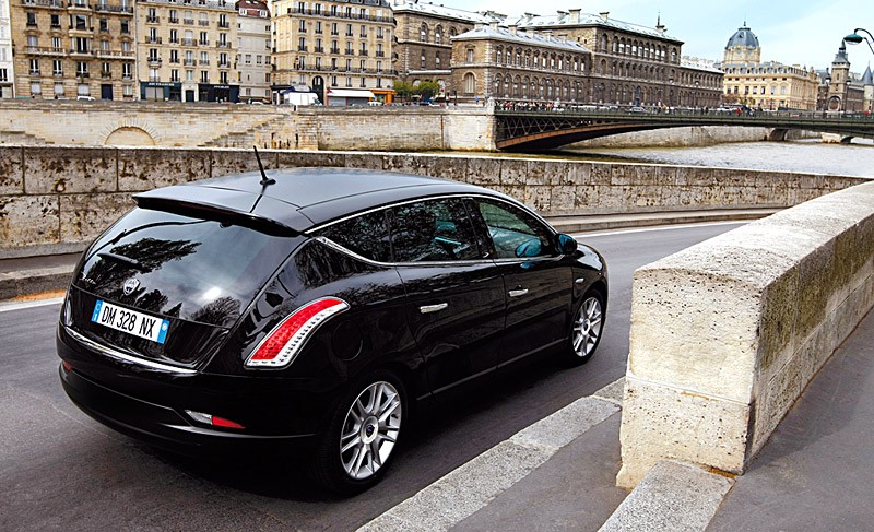 Lancia przeprasza Chiny za reklamę Delty