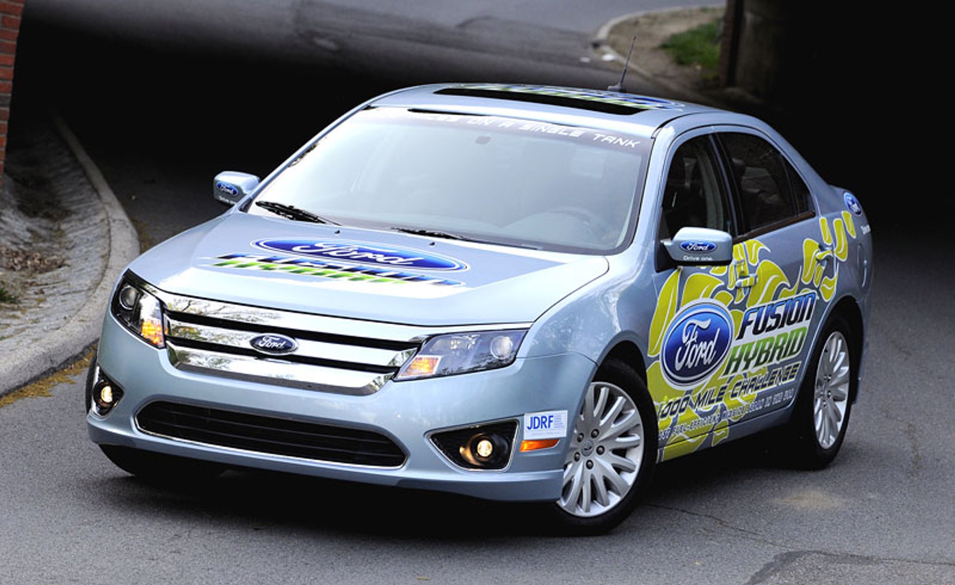 Ford Fusion Hybrid – hybrydowy sedan o rekordowym zasięgu