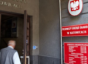 Premier zapowiedział podwyżki od stycznia. To także podwyżki kar dla kupujących samochody i nie tylko