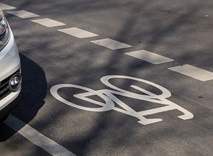 Parkujesz na ścieżce rowerowej? Trzeba się liczyć z konsekwencjami
