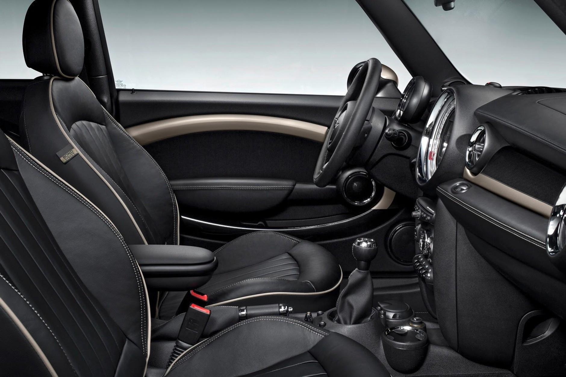 Mini Clubman Bond Street w Genewie