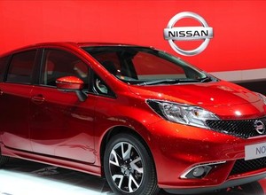 Nissan zaprezentował nowego Note'a i Leafa (Agencja TVN/x-news)