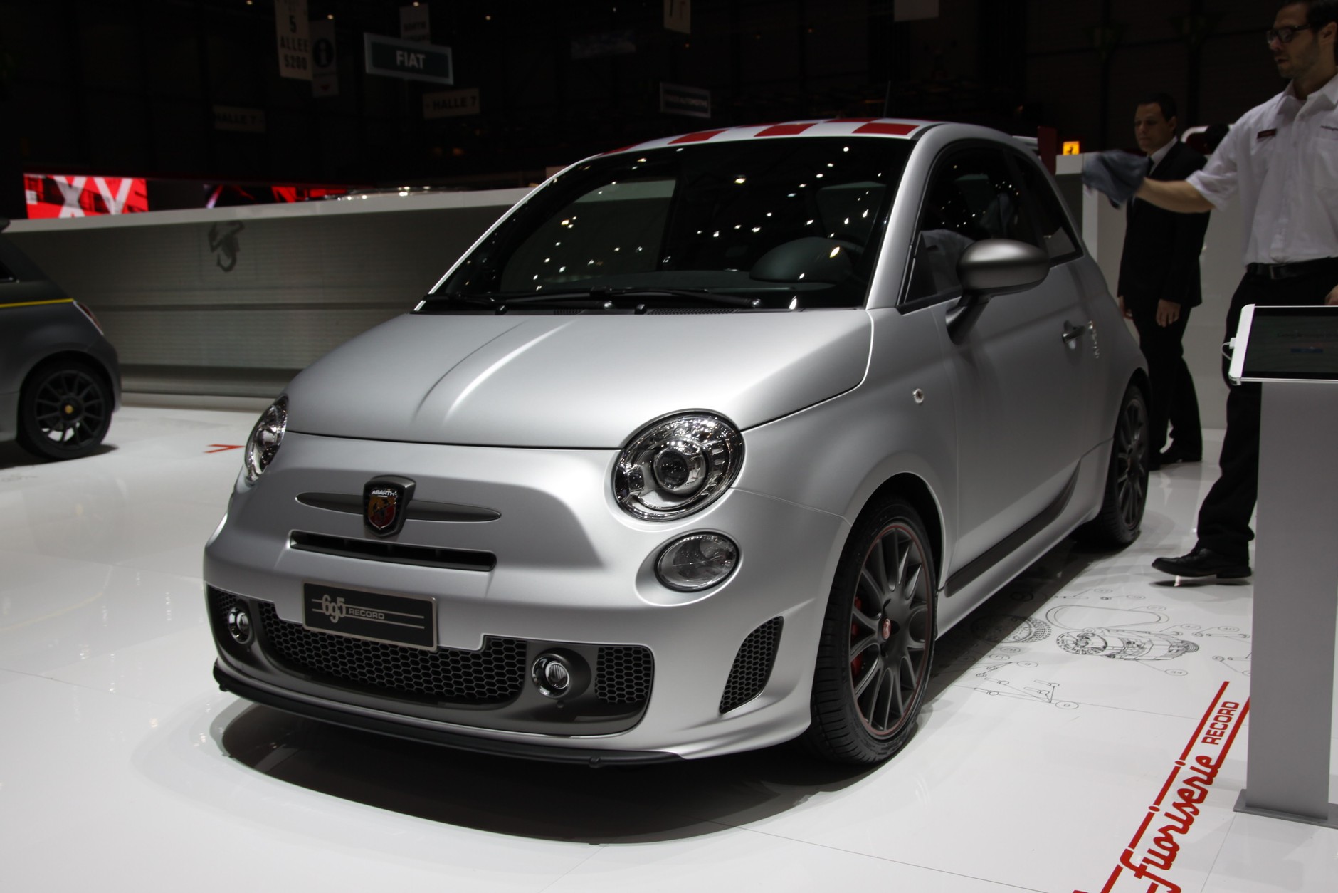 Abarth 695 Fuori Serie Record (Genewa 2013)