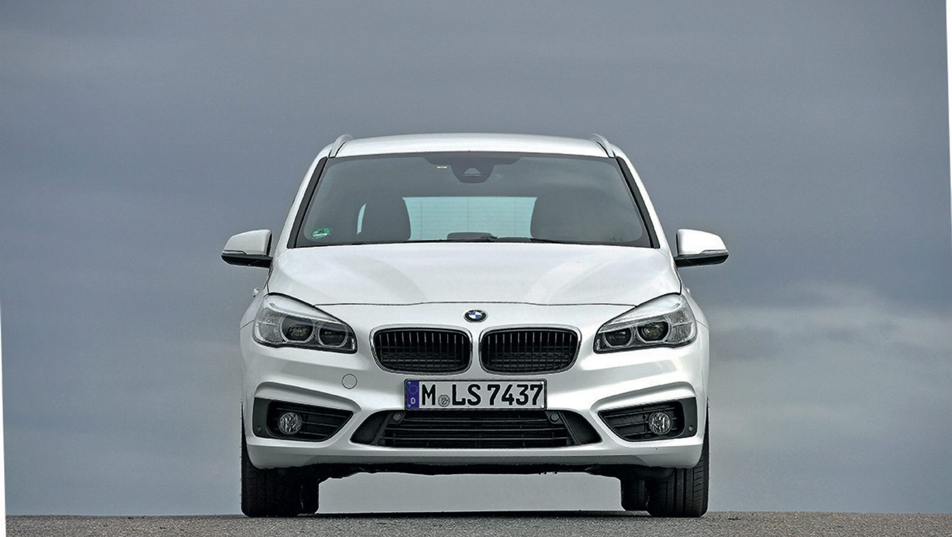 Król vanów pilnie poszukiwany: nowy VW Touran kontra BMW 216d Gran Tourer, Ford Grand C-Max, Opel Zafira Tourer
