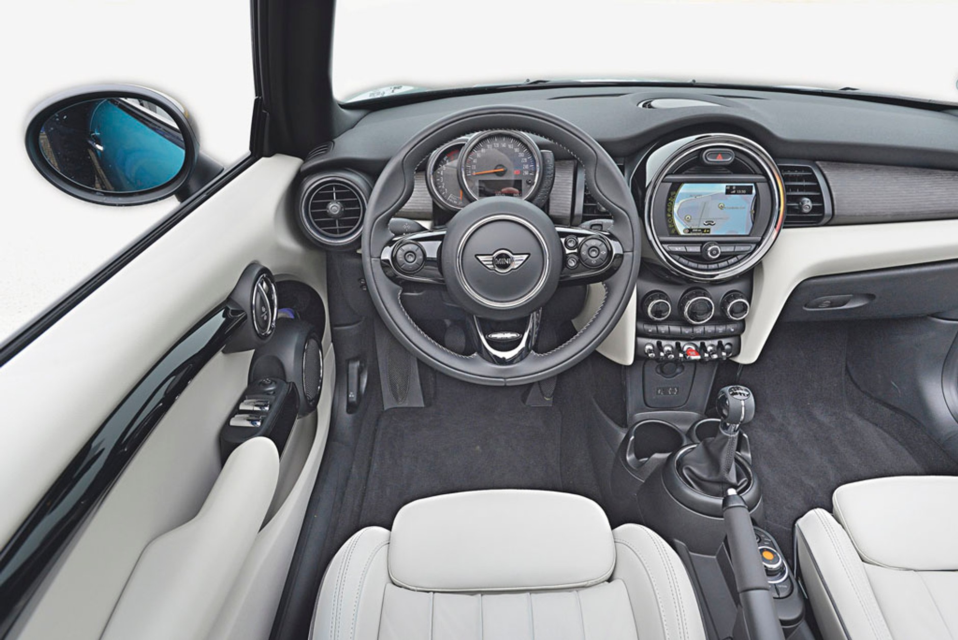 Mini Cooper Cabrio kontra Mazda MX-5 - kabriolety pełne radości