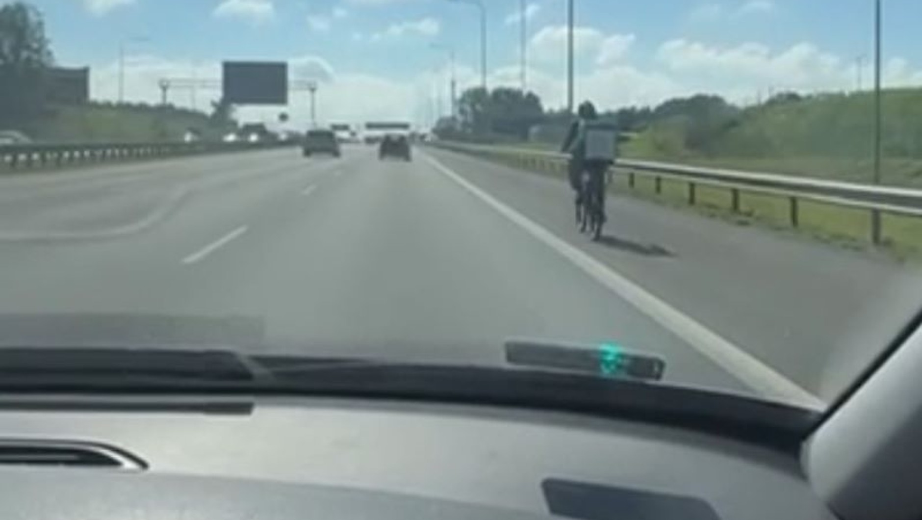 Rowerzyści na obwodnicy Trójmiasta