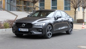 Bez szaleństw, ale pewnie, oszczędnie i komfortowo. Testujemy Volvo S60 po liftingu