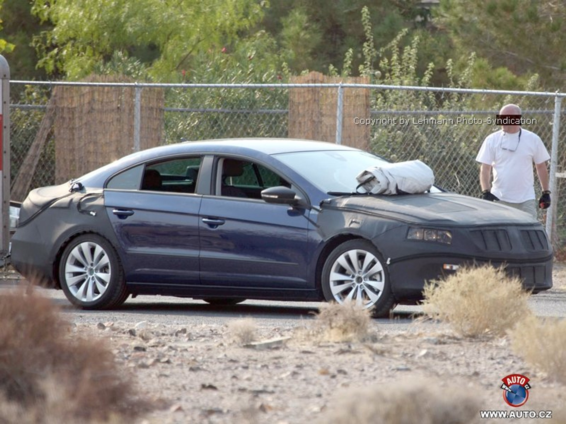 Zdjęcia szpiegowskie: Volkswagen potwierdził Scirocco i Passata Coupé w 2008 roku