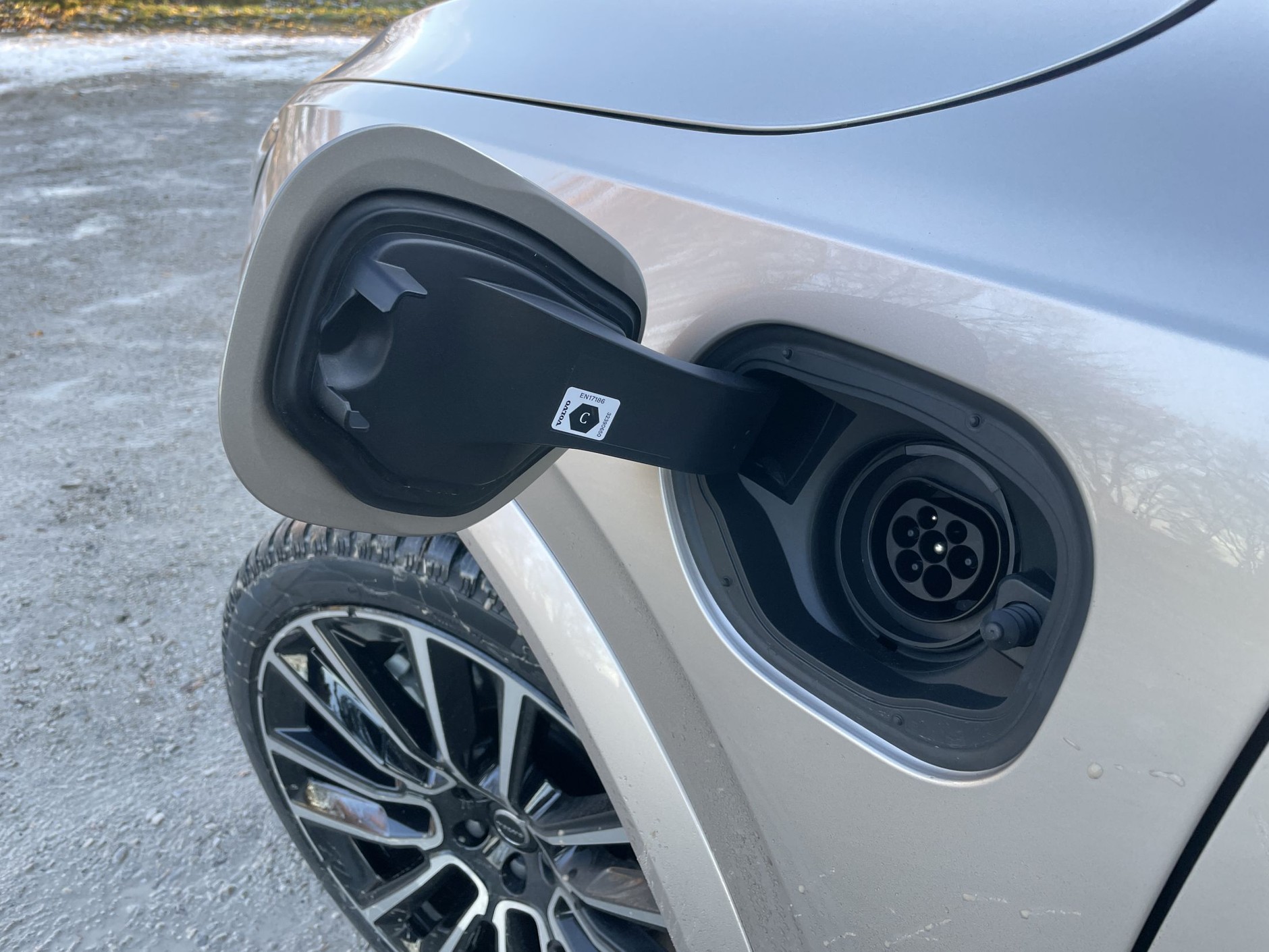 Wersja z wtyczką jest znacznie żwawsza