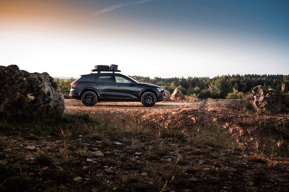 Audi Q8 e-tron edition Dakar