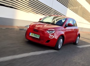 Fiat 500 RED 42 kWh – elektryk dobroczynny