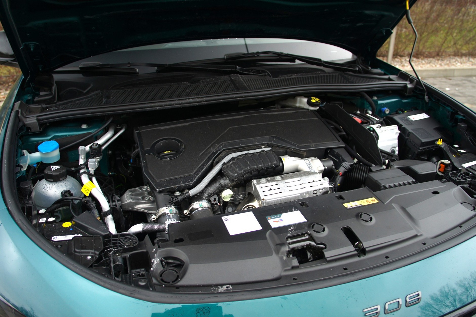 Peugeot 308 ze 145-konnym układem miękkiej hybrydy