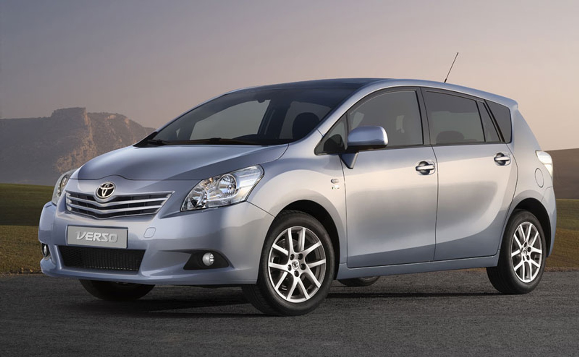 Genewa 2009: Toyota Verso – nowe 7-miejscowe MPV