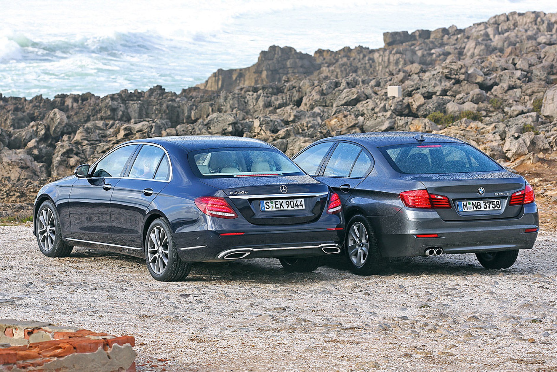 Mercedes klasy E kontra BMW serii 5 - co będzie nową siłą przewodnią?