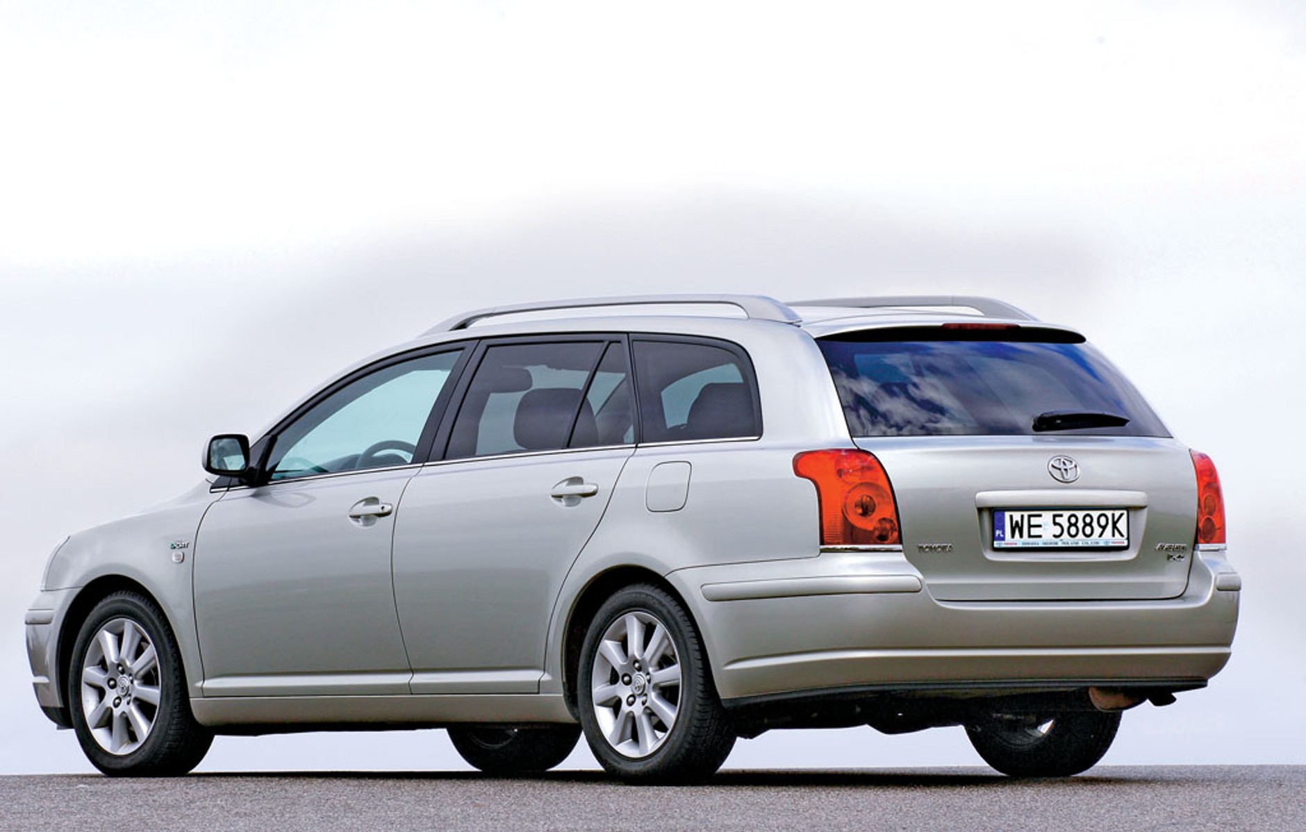 Toyota Avensis, lata produkcji 2003-08, cena od 15 000 zł