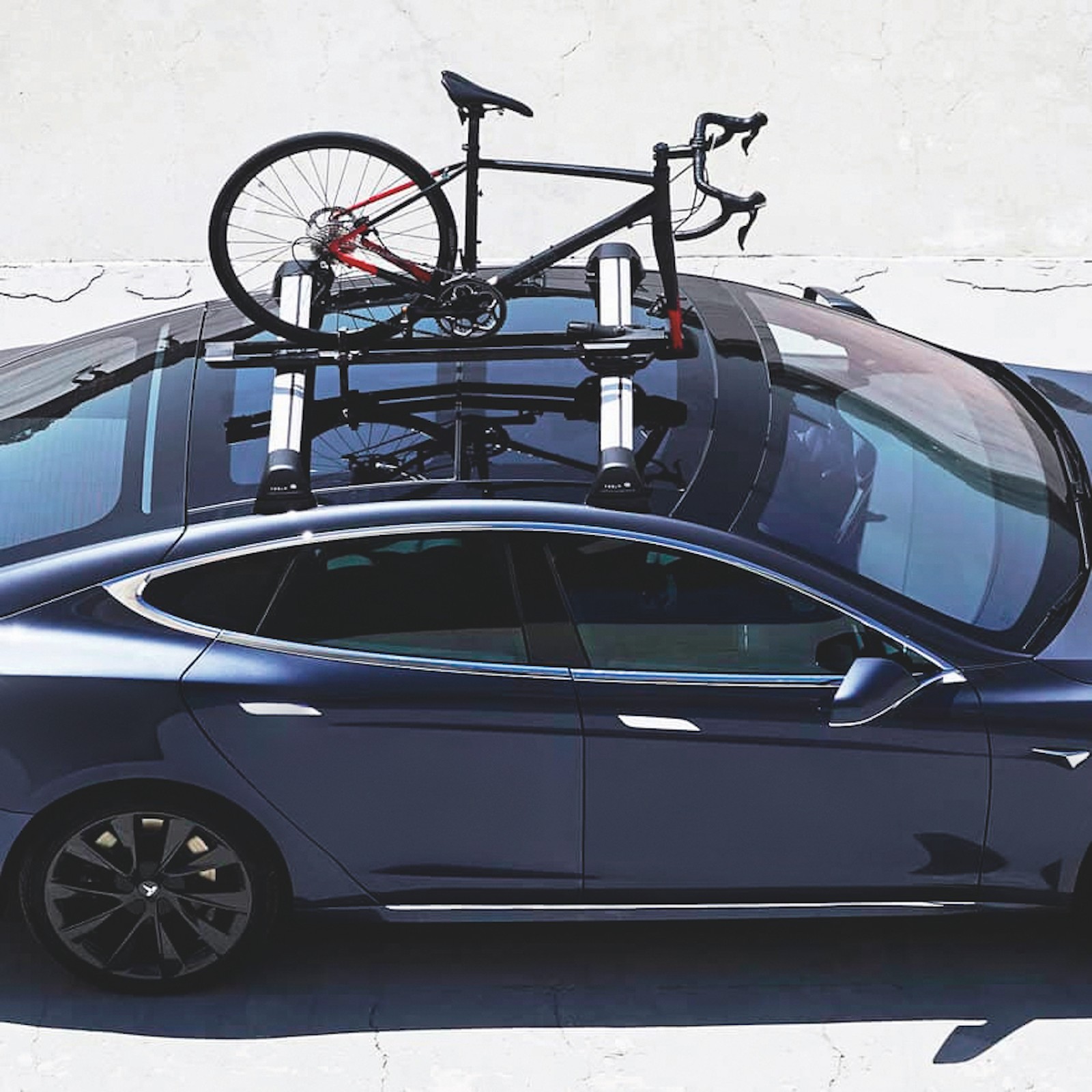 Haki i bagażniki do aut elektrycznych