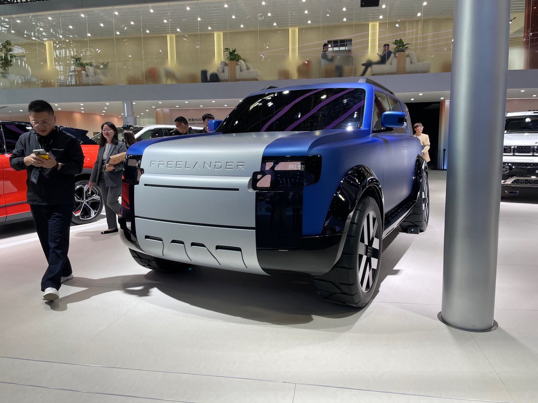 Freelander 8 Concept