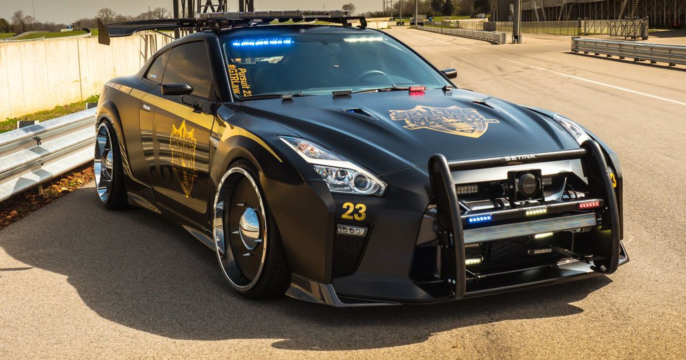 Nissan GT-R Pursuit 23