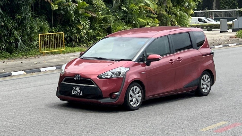Toyota Sienta (druga generacja; 2015-2023)