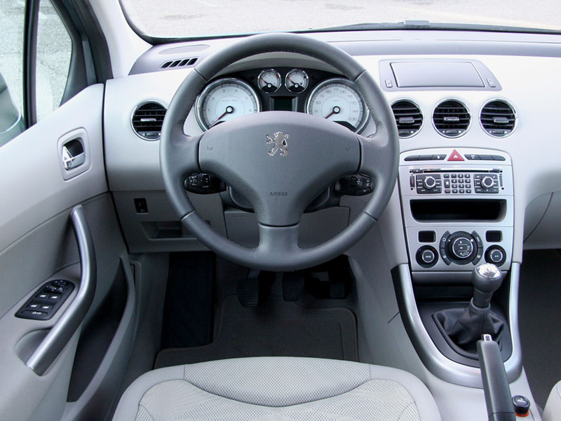 Peugeot 308: od 8 listopada już w polskich salonach