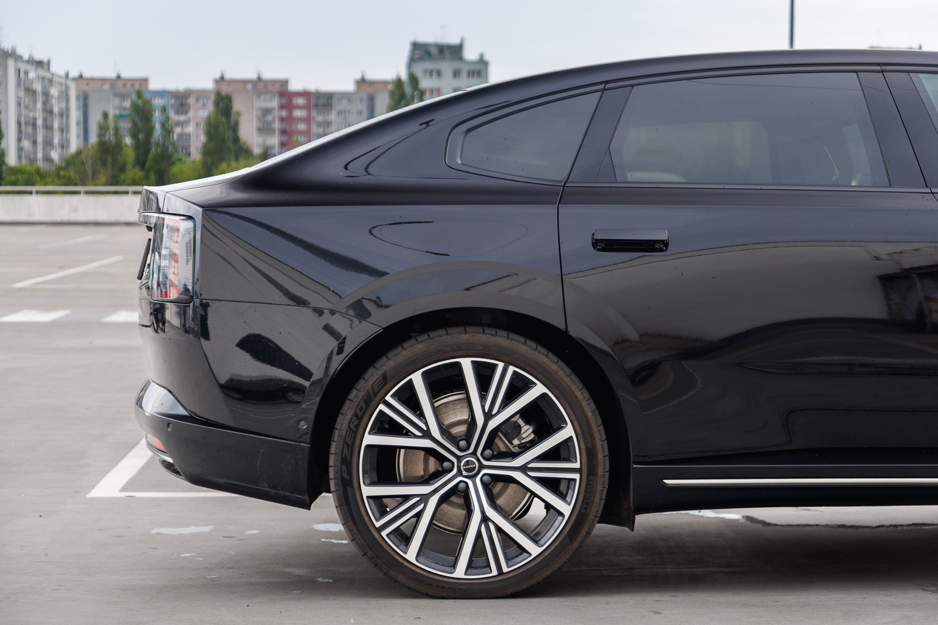 Volvo ES90