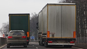 Kierowcy ciężarówek często o tym zapominają. Ten manewr kosztuje nawet 2 tys. zł