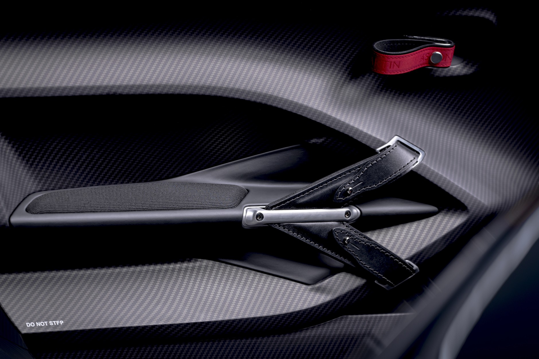 Aston Martin V12 Speedster