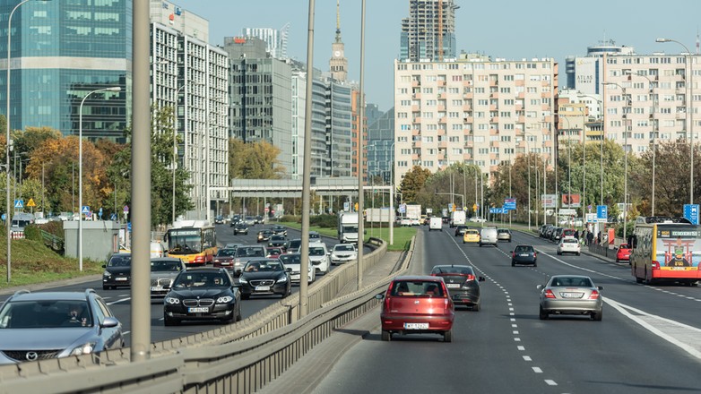 Eurostat: Polacy jeżdżą najstarszymi samochodami w UE