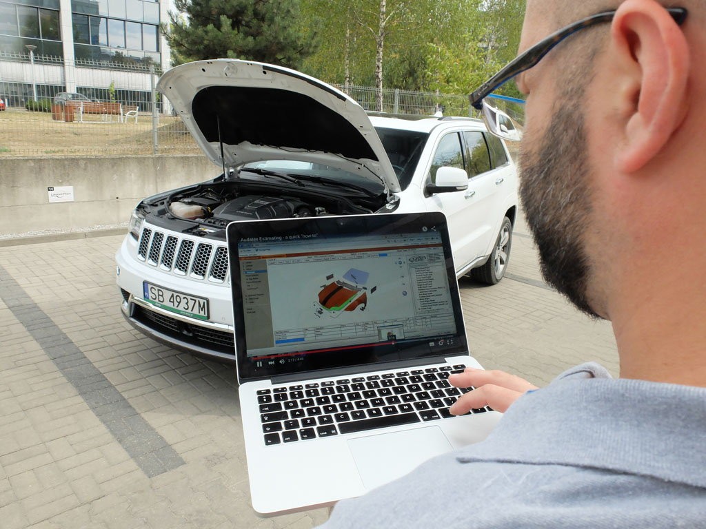 Rzeczoznawca obejrzy samochód bardzo dokładnie – za wszystkie ponadstandardowe ślady zużycia trzeba będzie zapłacić