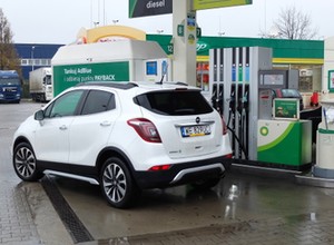 Opel Mokka X 1.4 Turbo A6 - jak spisuje się benzyniak z "automatem"?